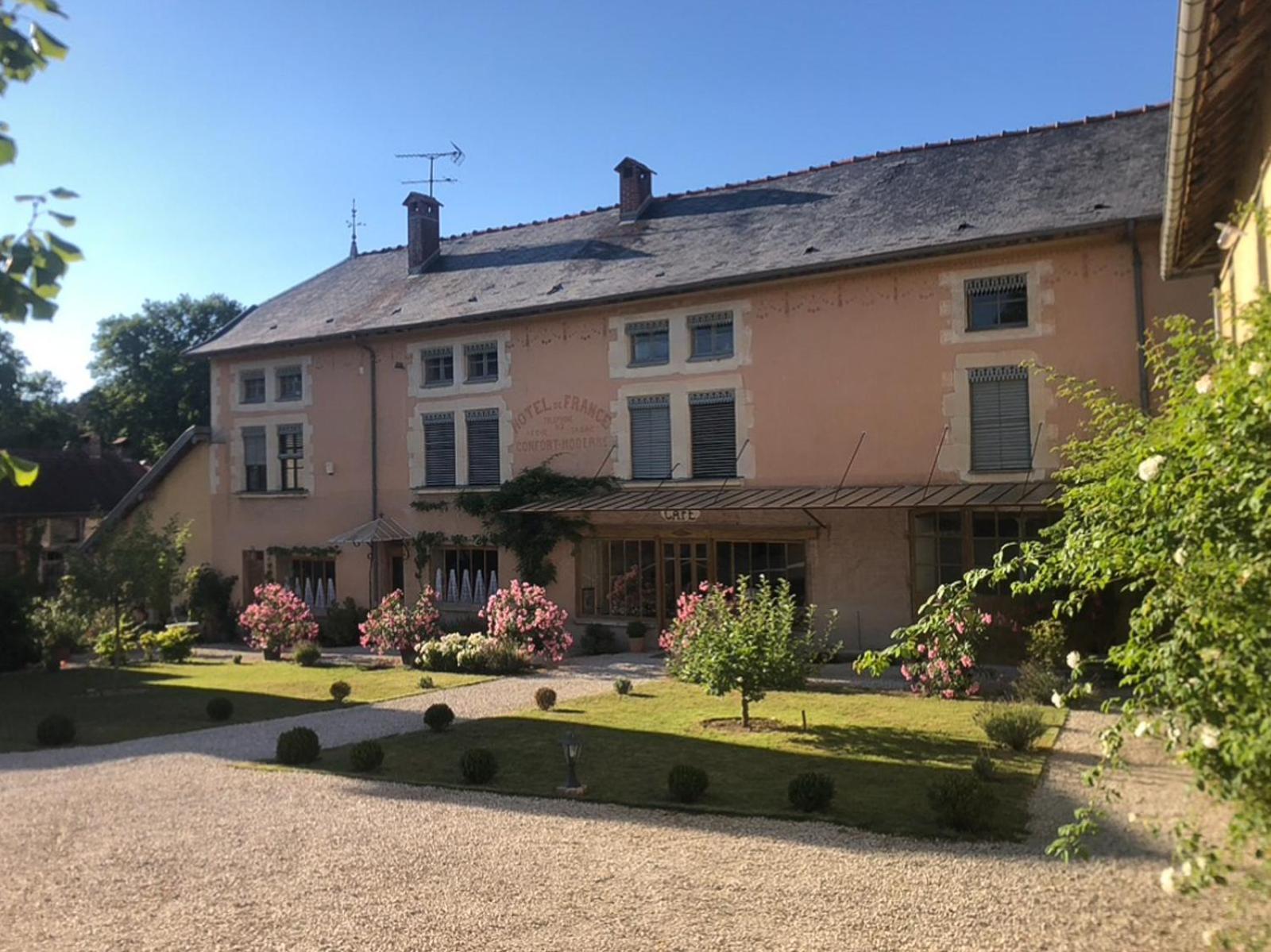 Domaine Hotel De France Cunfin Экстерьер фото