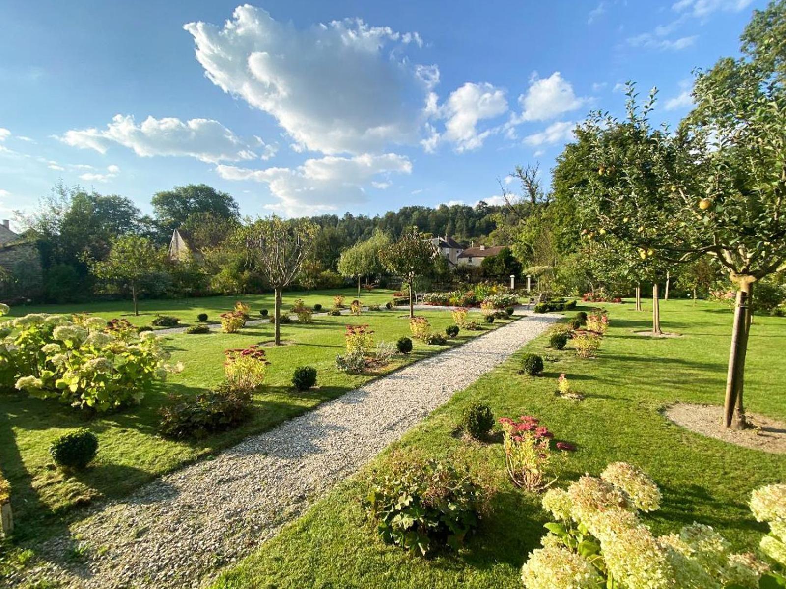 Domaine Hotel De France Cunfin Экстерьер фото